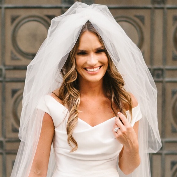 Meet your Posher, Olivia - Picture 1 of 2